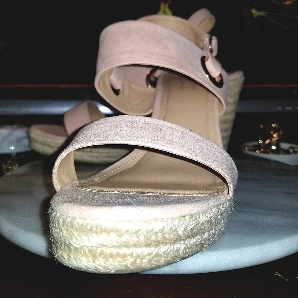 LC Lauren Conrad Sherbet/Natural wedge sandals